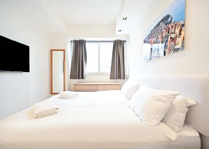 Gorgeous 2Br At Ruppin By Holyguest